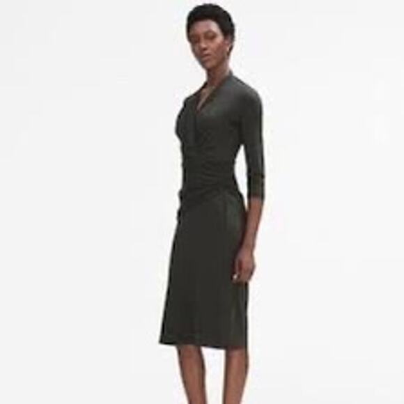 MM LaFleur Casey Dress In Dark Pine - Picture 1 of 7